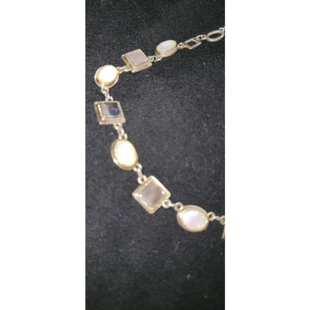 Crazy Horse Liz Claiborne Mother of Pearl Bracelet Silve Tone Station Link Oval